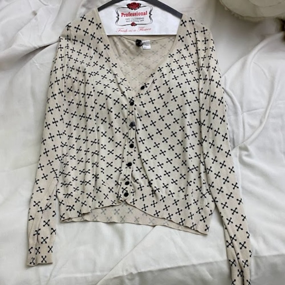 Divided by H&M cardigan top with x's
